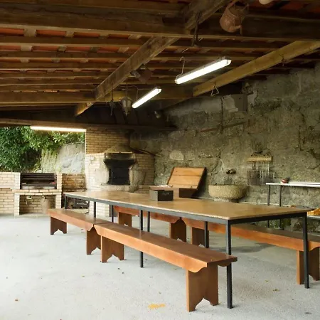 Casa vacanze Casa Com Piscina Na Povoa De Lanhoso, By Izibookings Póvoa de Lanhoso