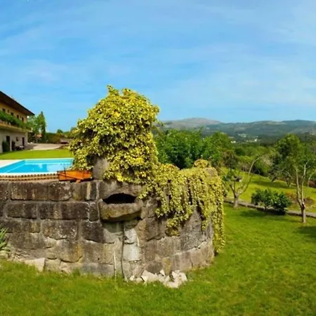 Casa Com Piscina Na Povoa De Lanhoso, By Izibookings Casa vacanze