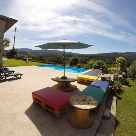 Casa Com Piscina Na Povoa De Lanhoso, By Izibookings Casa vacanze